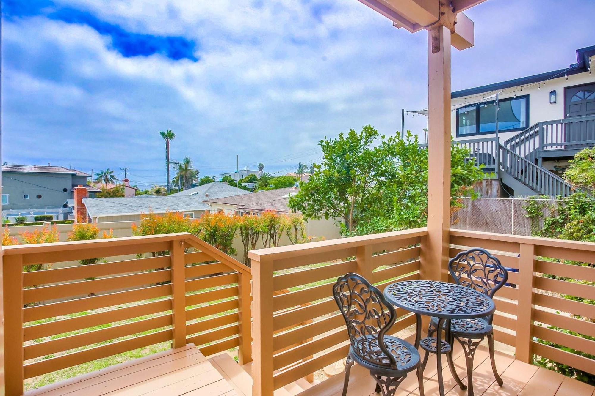 Holiday home 100 Yards Ocean & Surfing Ocean Views Backyard San Diego