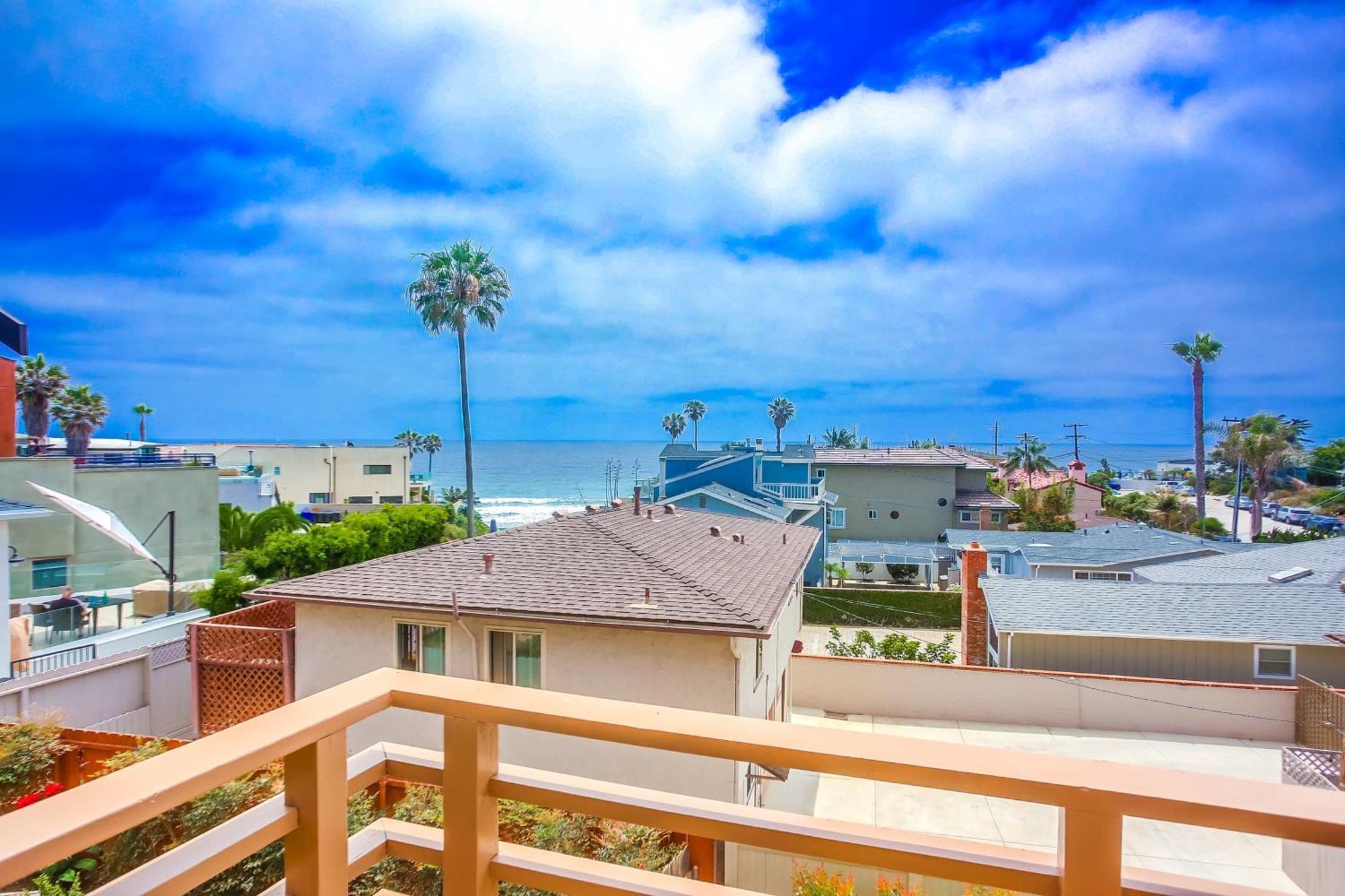 100 Yards Ocean & Surfing Ocean Views Backyard Holiday home